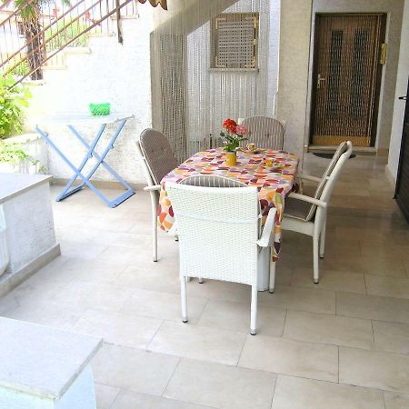 Apartment Zora Krk Town Buitenkant foto