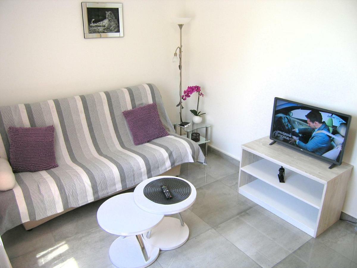 Apartment Zora Krk Town Buitenkant foto