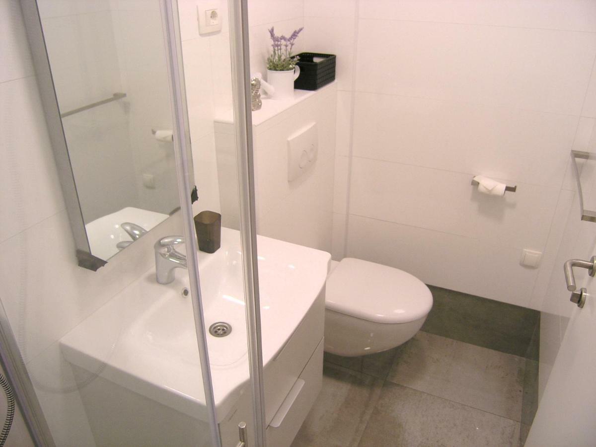 Apartment Zora Krk Town Buitenkant foto